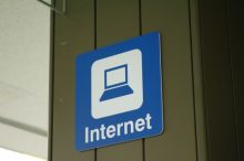 インターネットカフェ