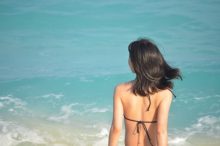 水着の女性