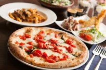 ピザ、イタリア料理